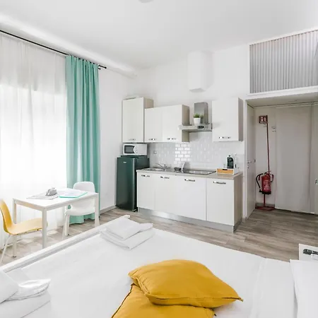 21 Ext * Milano